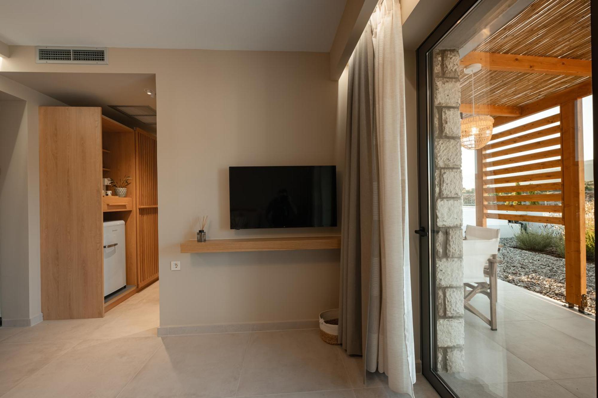 Trinity Design Suites Valanidorachi Exterior photo