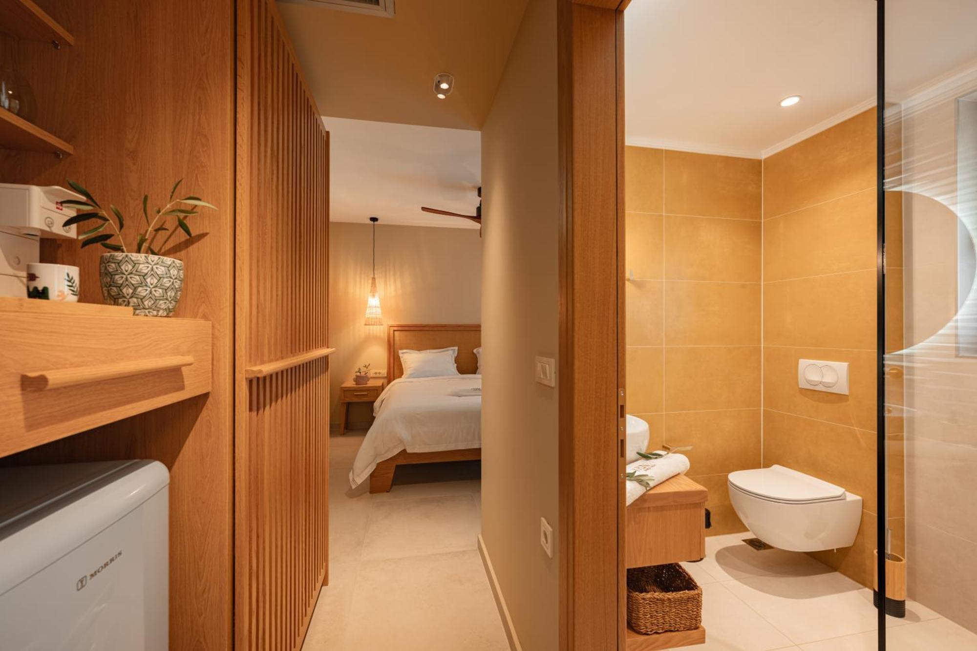 Trinity Design Suites Valanidorachi Exterior photo