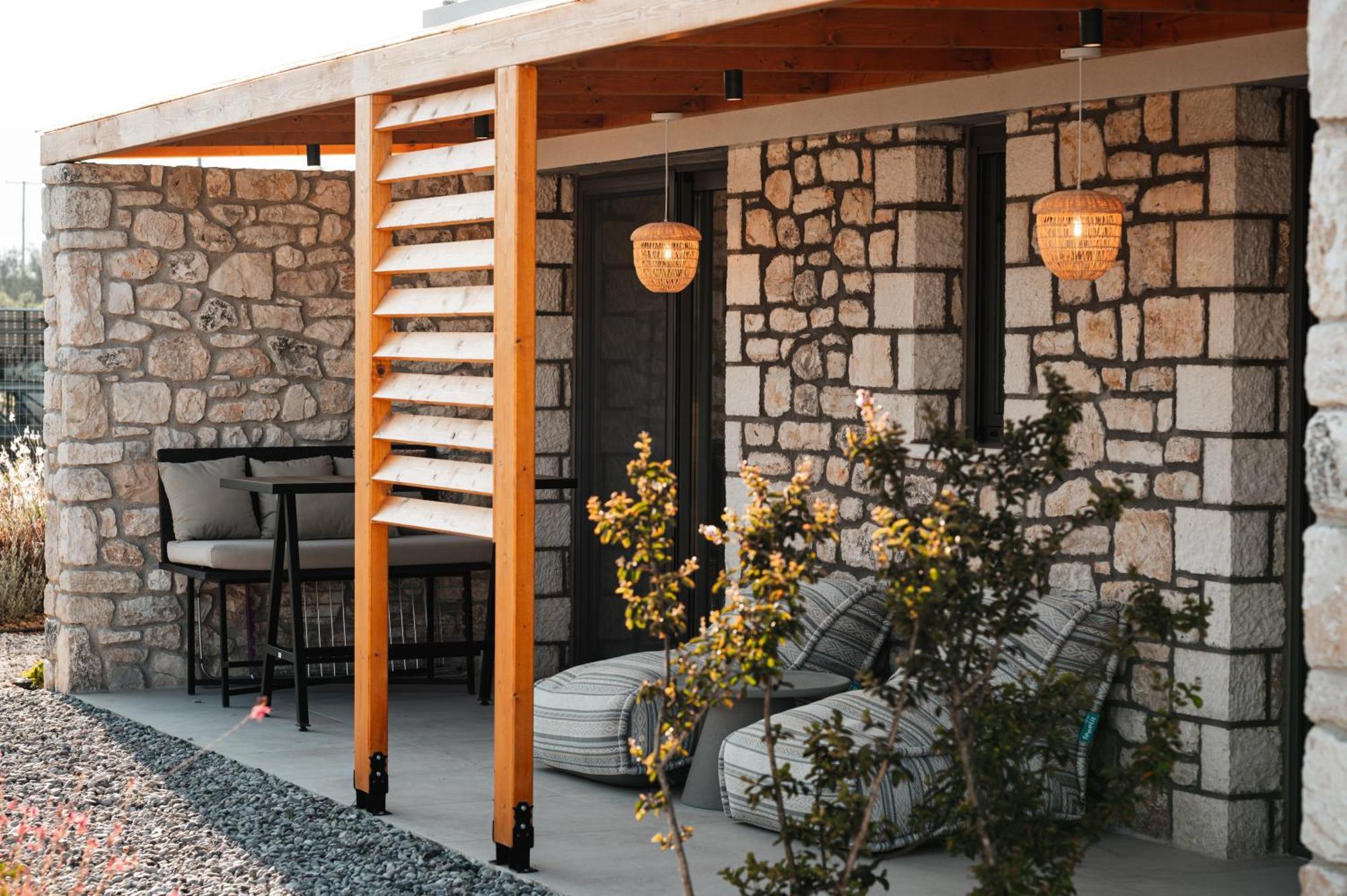 Trinity Design Suites Valanidorachi Exterior photo